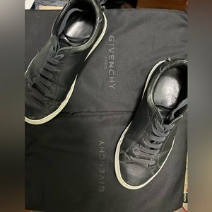 Givenchy Sneakers (38)